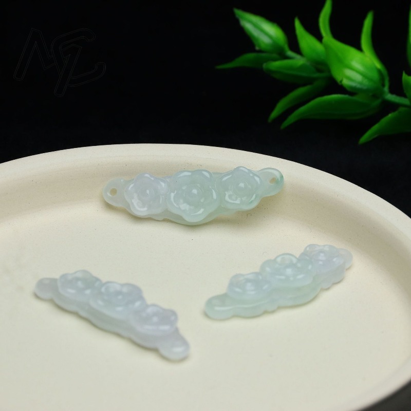 1 Pezzo Fiore in Giada Natural - Jewelry & Watches Sp Zo O recensione e prezzo