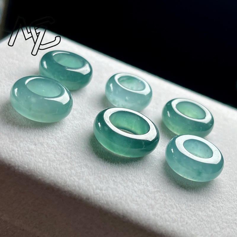 Anello con Ciondolo Smeraldo N - Jewelry & Watches Sp Zo O recensione e prezzo