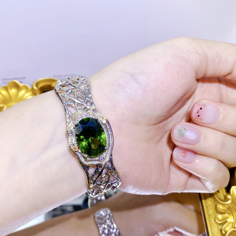 Set di collana, orecchini, ane - Used Jewelry Watches recensione e prezzo