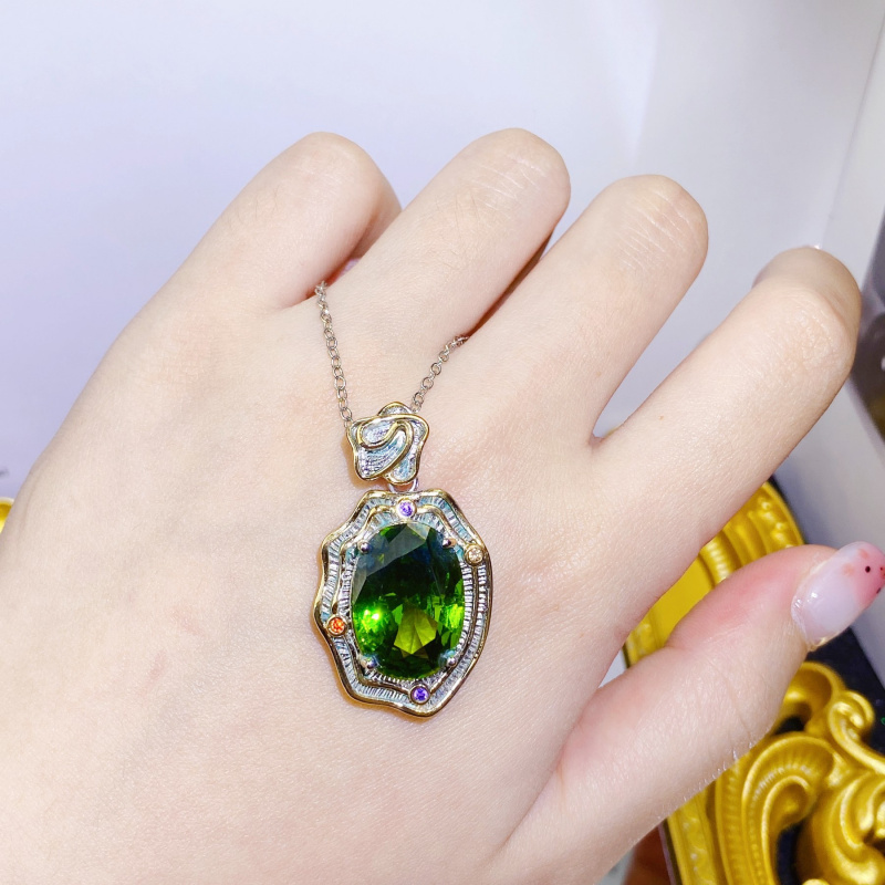 Set di collana, orecchini, ane - Used Jewelry Watches recensione e prezzo